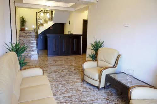 Hotel Anna Junior Târgu Jiu Εξωτερικό φωτογραφία