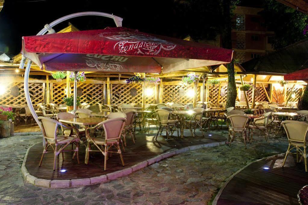 Hotel Anna Junior Târgu Jiu Εστιατόριο φωτογραφία